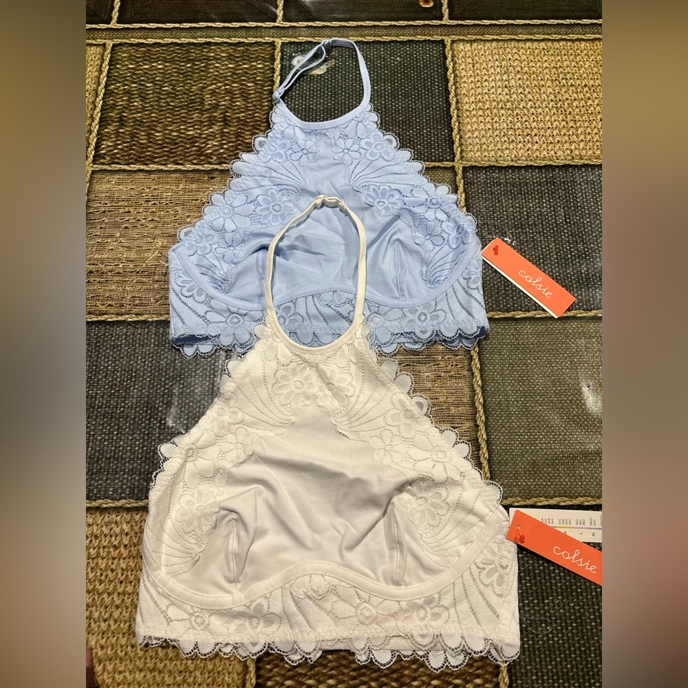 💙🩵NWT Colsie Cream and blue  Lace Bralette. Size S 💙🩵BOX D
